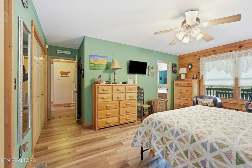 246 Cross Drive Monterey, TN 38574