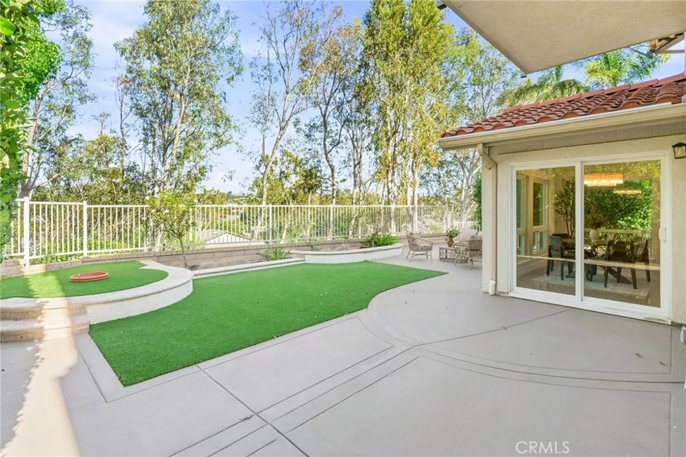 29572 Michelis Laguna Niguel, CA 92677