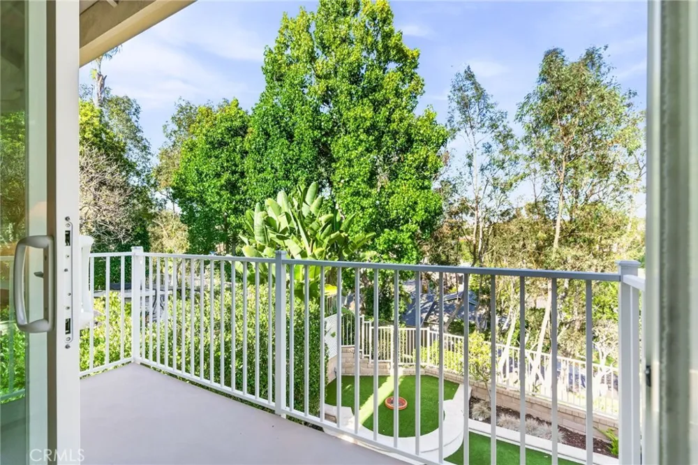 29572 Michelis Laguna Niguel, CA 92677