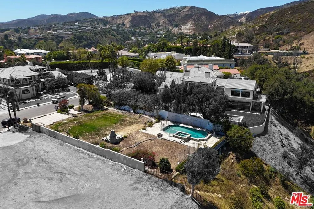 1467 Via Cresta Los Angeles, CA 90272