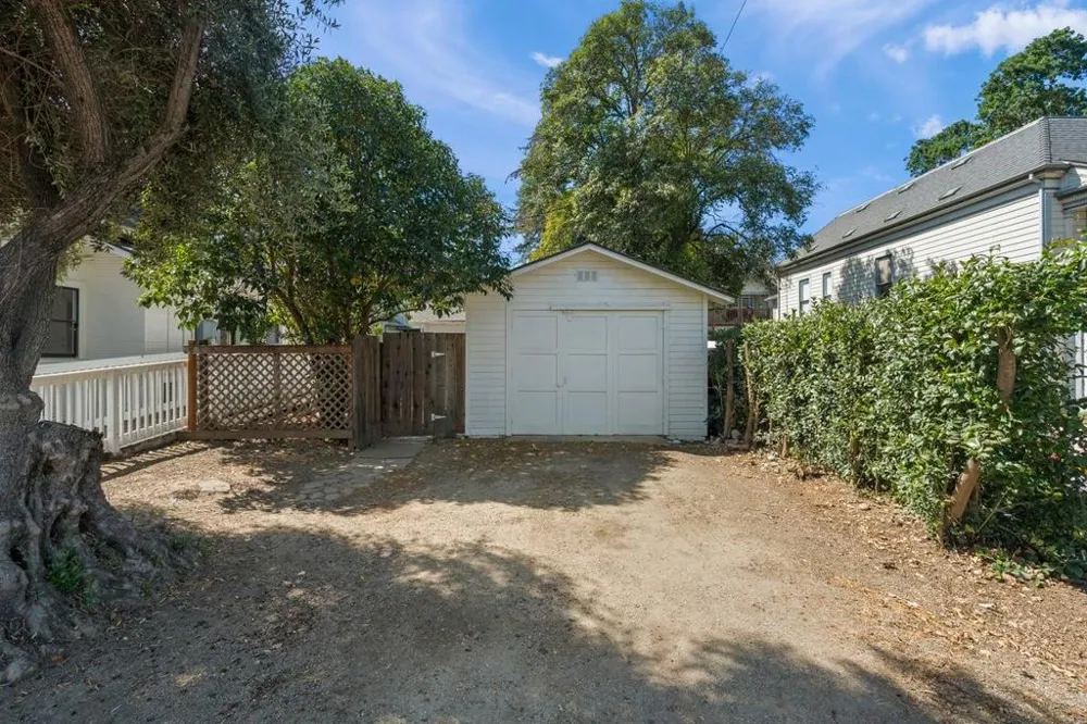 111 5th Street Gilroy, CA 95020