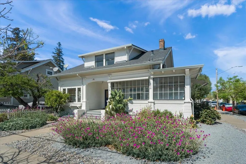 111 5th Street Gilroy, CA 95020