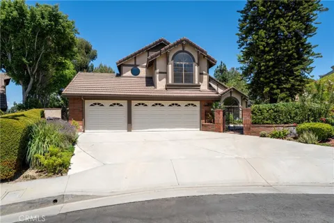 5185 E Fairfield