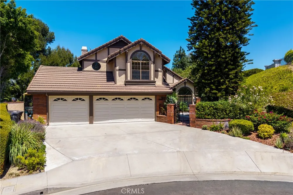 5185 E Fairfield Anaheim Hills, CA 92807