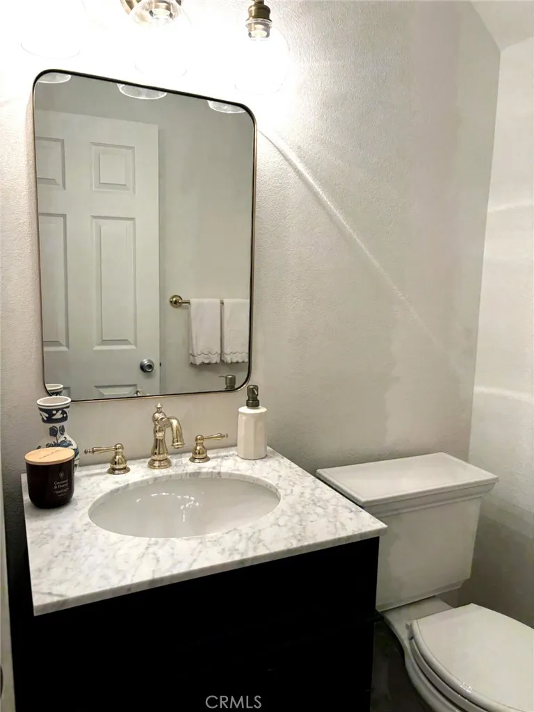 56 Nantucket Lane Aliso Viejo, CA 92656