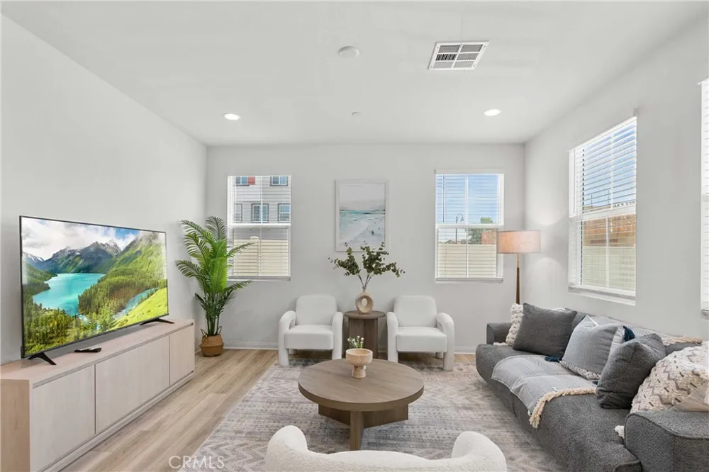 4397 Cadence Way Oceanside, CA 92057