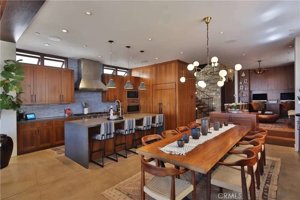 3124 The Strand Hermosa Beach, CA 90254