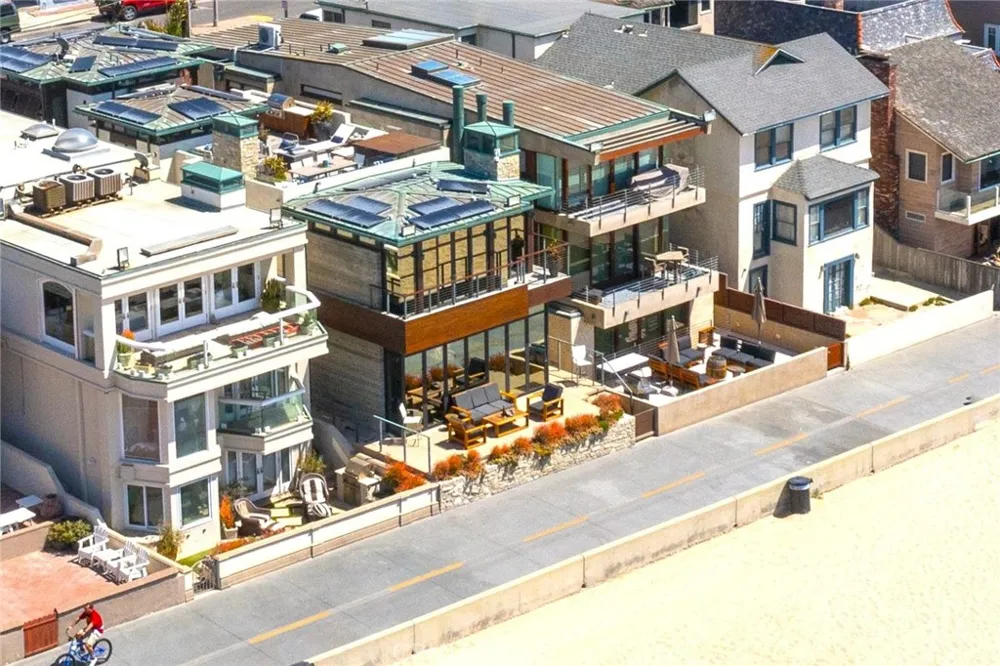 3124 The Strand Hermosa Beach, CA 90254
