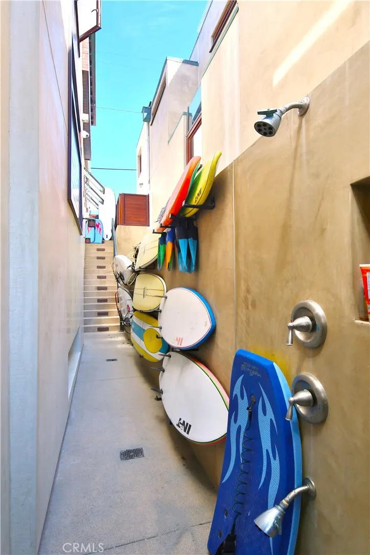 3124 The Strand Hermosa Beach, CA 90254