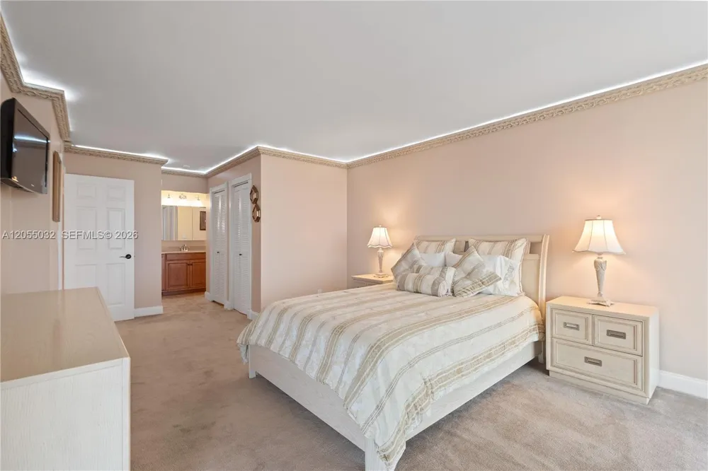 1600 S Ocean Dr #18B Hollywood, FL 33019