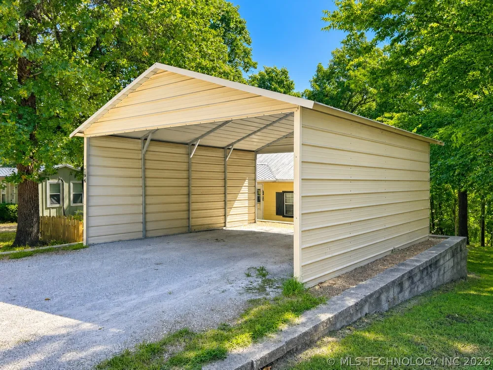 194 Ramey Street Eucha, OK 74342