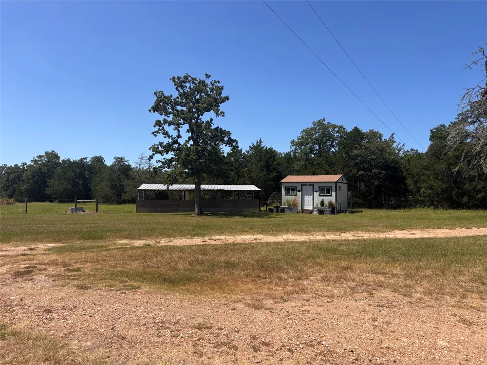 3230 S Farm to Market 1291 Fayetteville, TX 78940