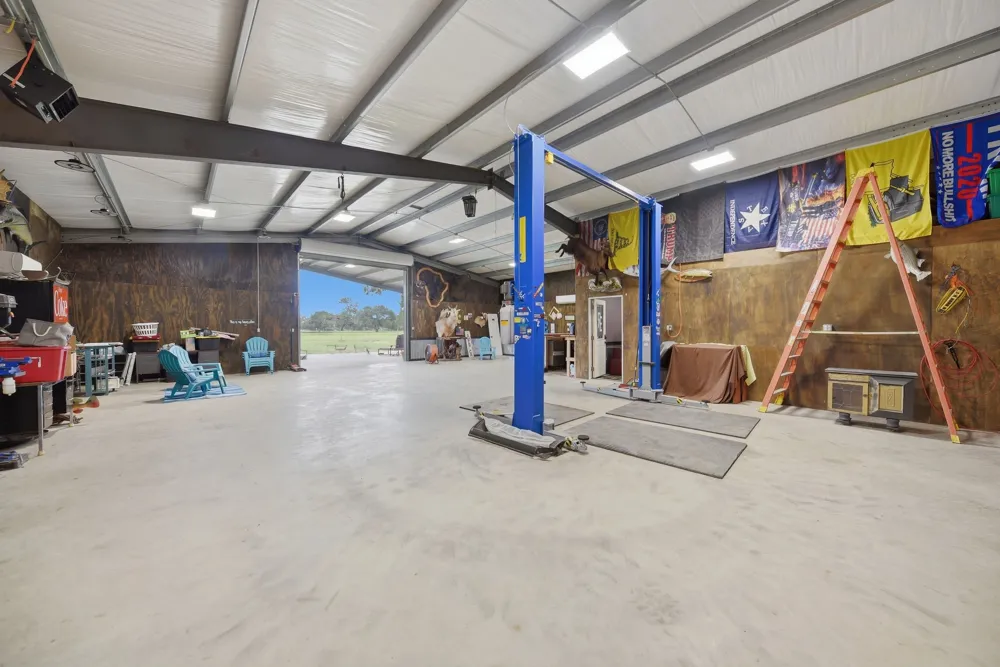 3230 S Farm to Market 1291 Fayetteville, TX 78940
