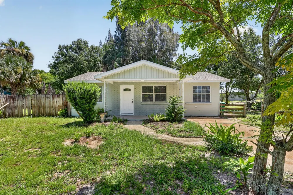 1920 48th Street Fort Pierce, FL 34947