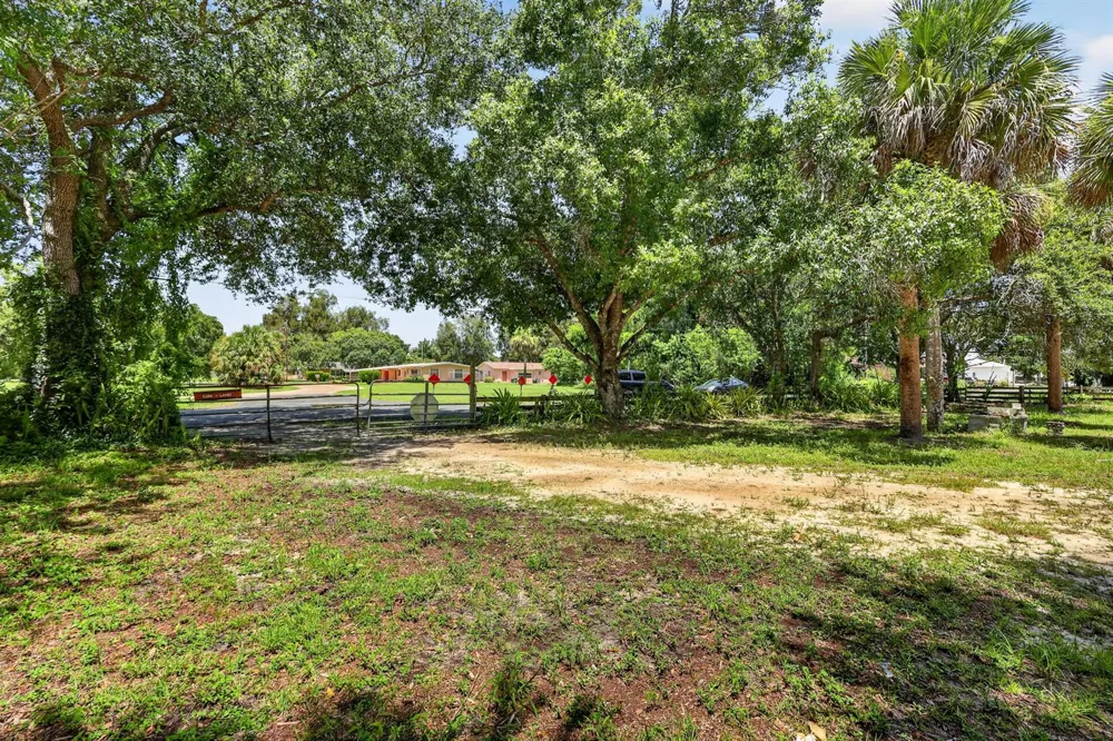 1920 48th Street Fort Pierce, FL 34947