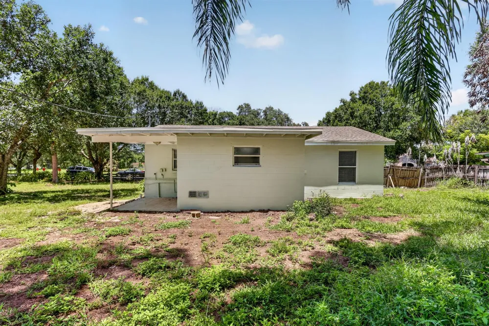 1920 48th Street Fort Pierce, FL 34947