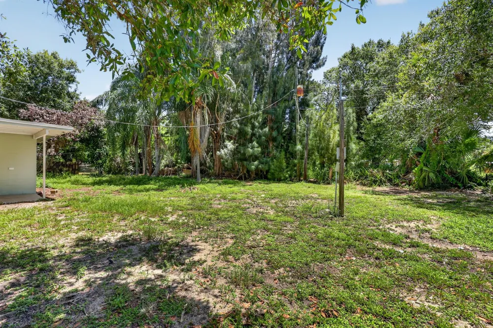 1920 48th Street Fort Pierce, FL 34947