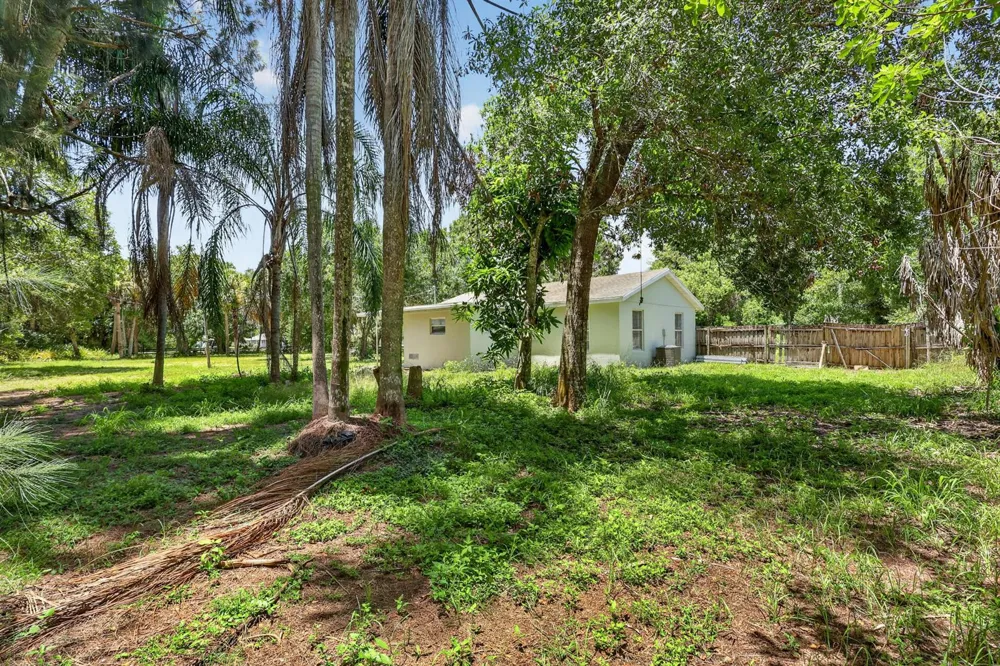 1920 48th Street Fort Pierce, FL 34947