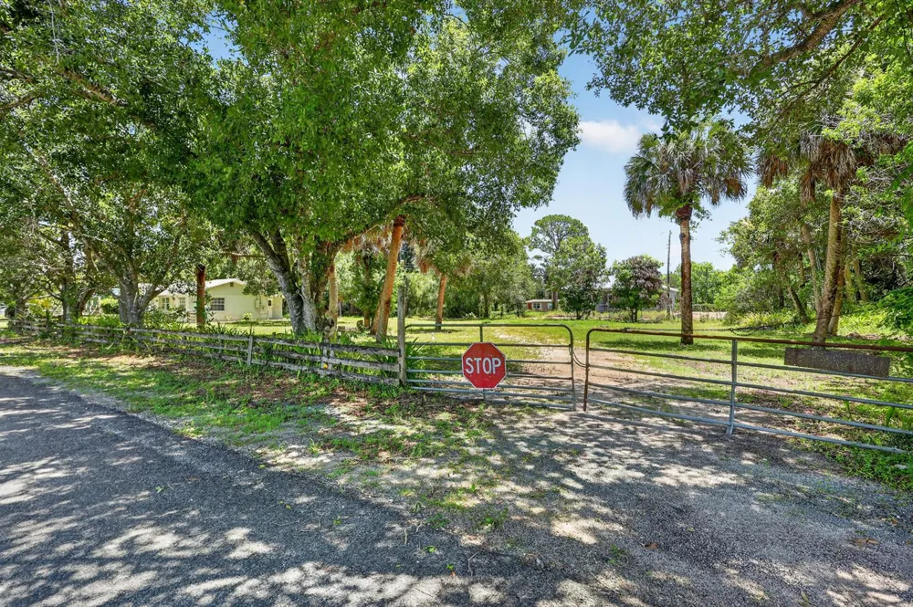 1920 48th Street Fort Pierce, FL 34947