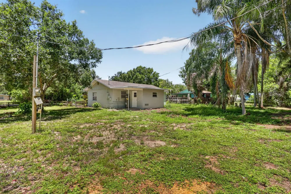 1920 48th Street Fort Pierce, FL 34947