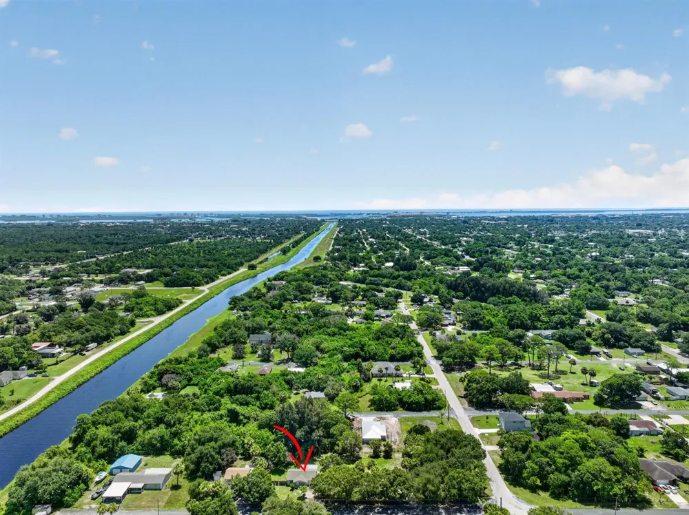 1920 48th Street Fort Pierce, FL 34947
