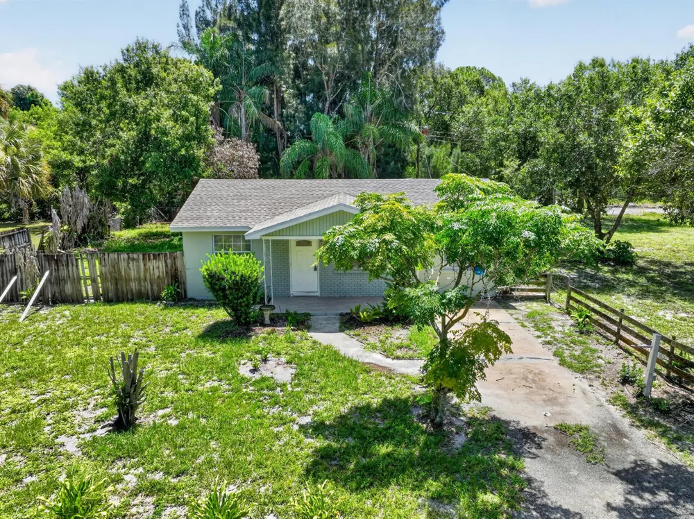 1920 48th Street Fort Pierce, FL 34947