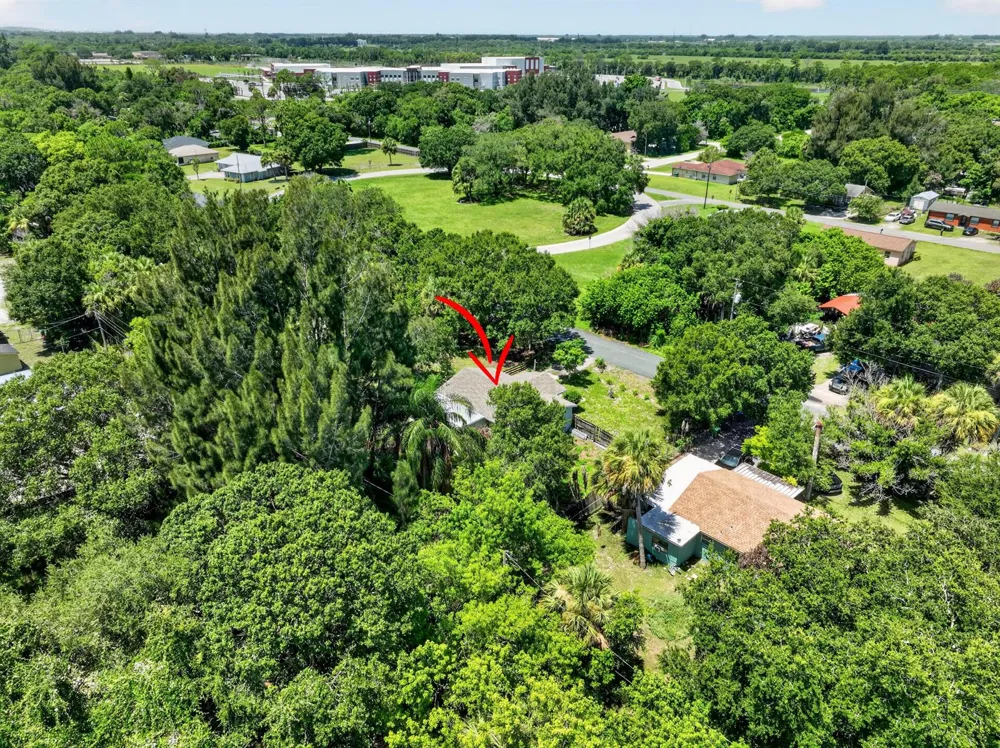 1920 48th Street Fort Pierce, FL 34947