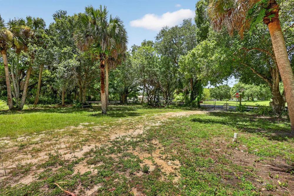 1920 48th Street Fort Pierce, FL 34947