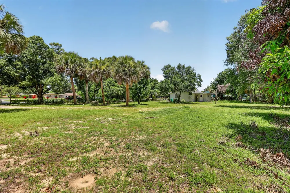 1920 48th Street Fort Pierce, FL 34947