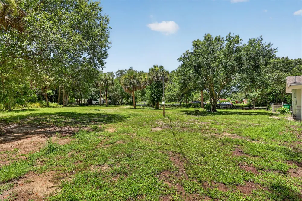 1920 48th Street Fort Pierce, FL 34947