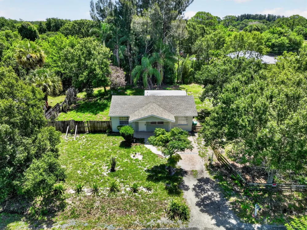 1920 48th Street Fort Pierce, FL 34947