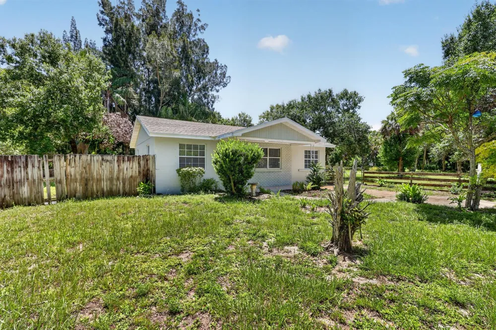 1920 48th Street Fort Pierce, FL 34947
