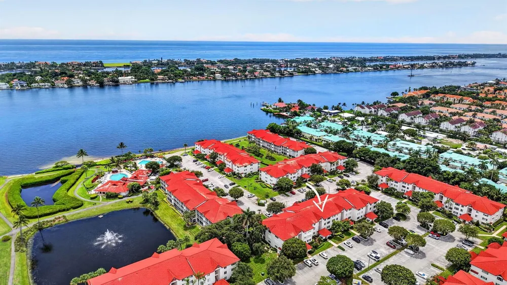 104 HALF MOON CIRCLE #D2 Hypoluxo, FL 33462