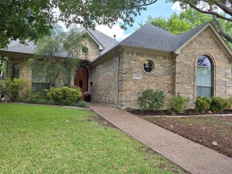 1121 Gabriel Lane