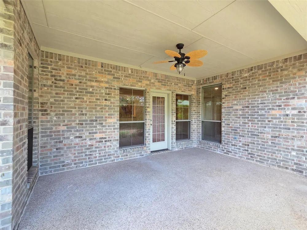1121 Gabriel Lane Fort Worth, TX 76116