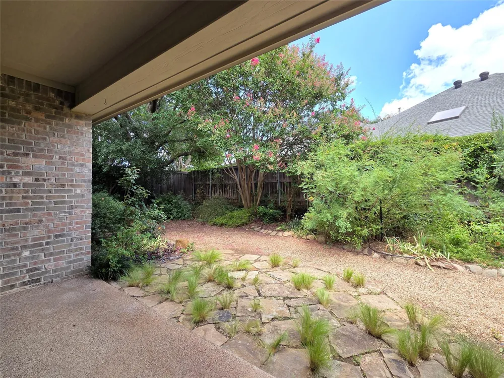 1121 Gabriel Lane Fort Worth, TX 76116