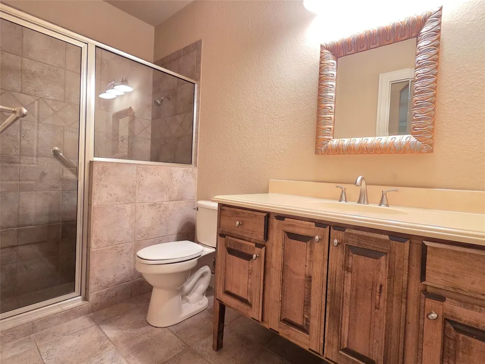 1121 Gabriel Lane Fort Worth, TX 76116