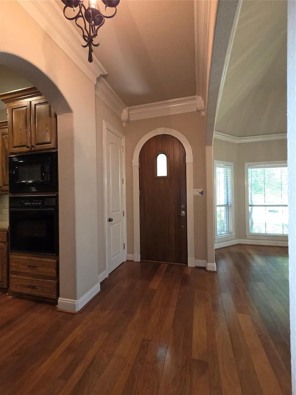 1121 Gabriel Lane Fort Worth, TX 76116