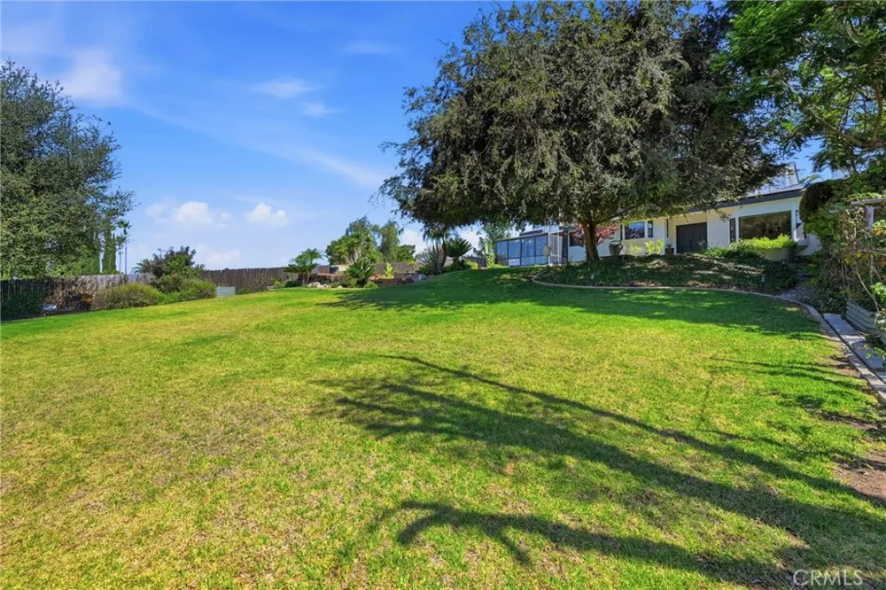 1931 Warmlands Avenue Vista, CA 92084