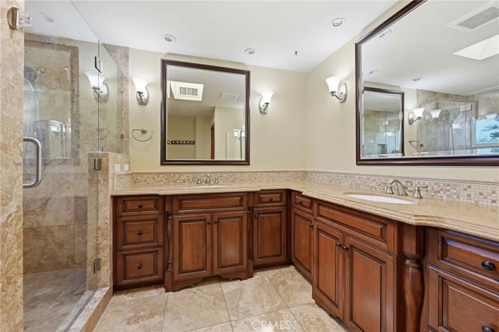 1931 Warmlands Avenue Vista, CA 92084