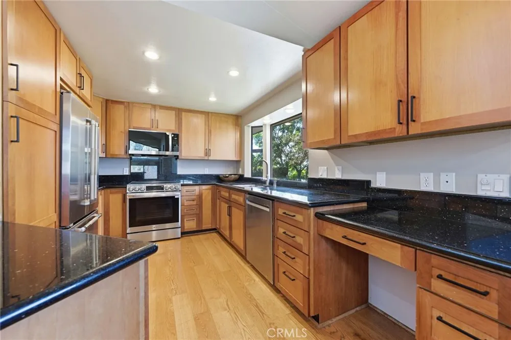 1931 Warmlands Avenue Vista, CA 92084
