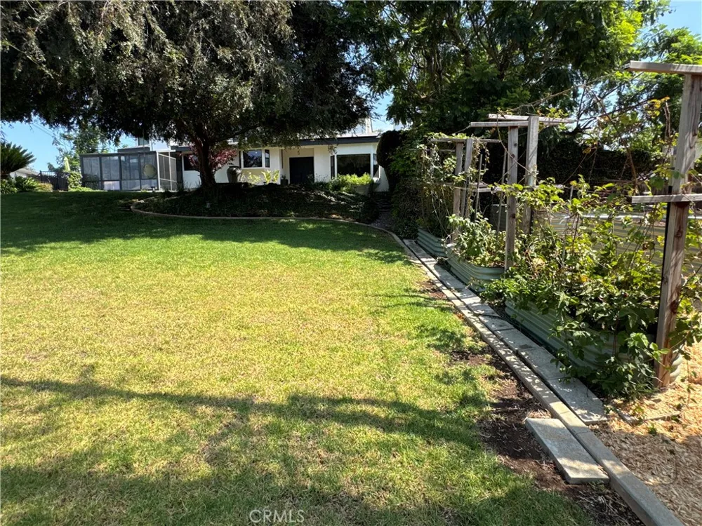 1931 Warmlands Avenue Vista, CA 92084