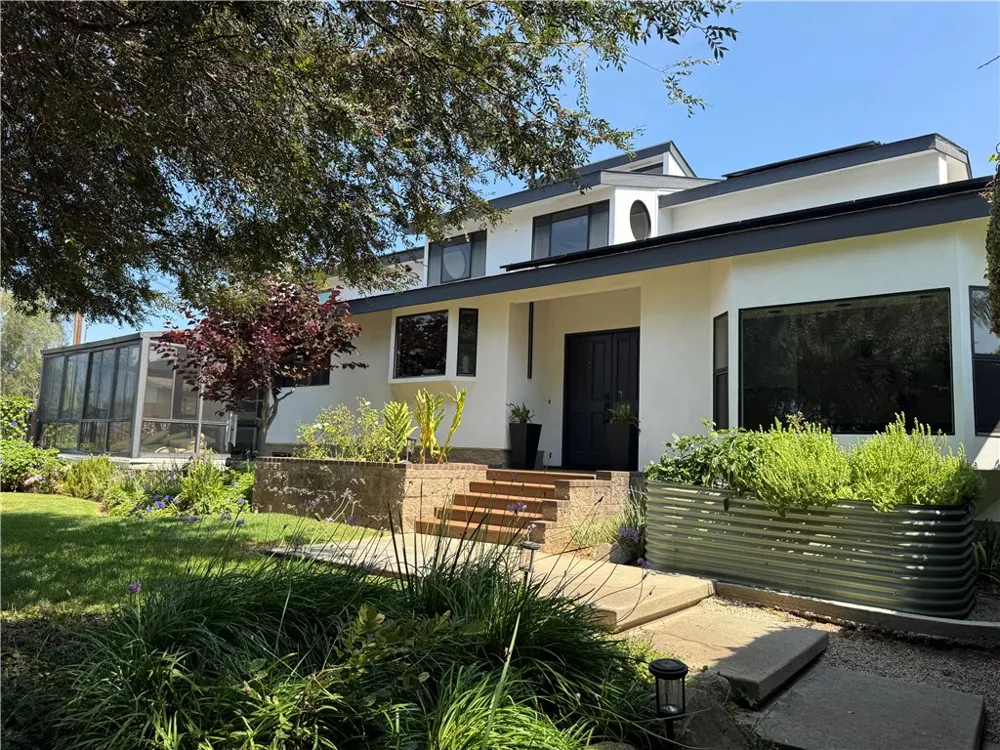 1931 Warmlands Avenue Vista, CA 92084