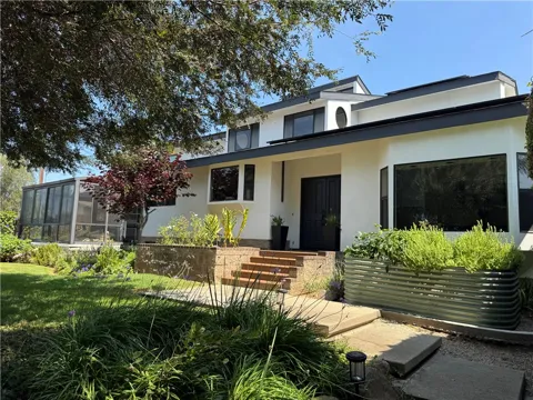 1931 Warmlands Avenue