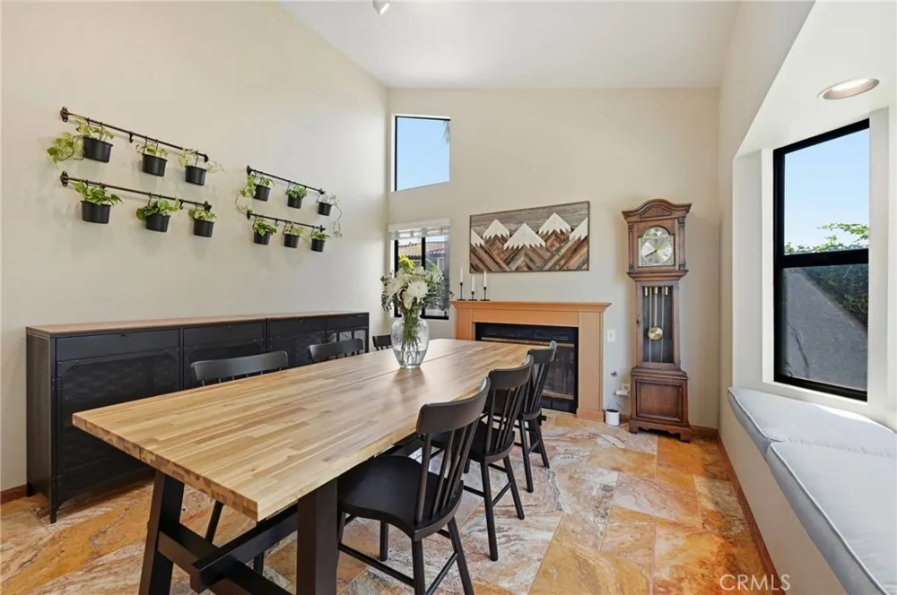 1931 Warmlands Avenue Vista, CA 92084