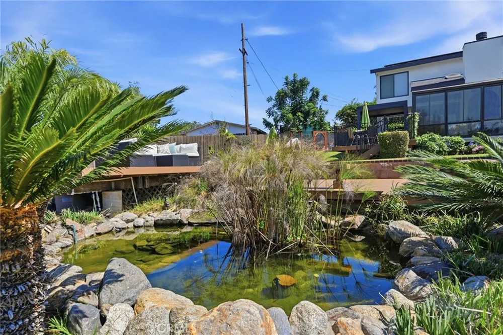 1931 Warmlands Avenue Vista, CA 92084