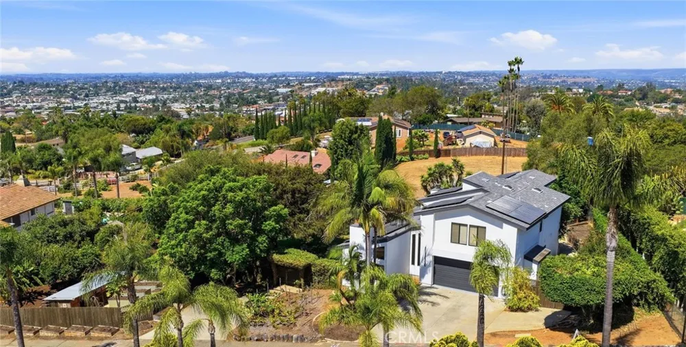 1931 Warmlands Avenue Vista, CA 92084
