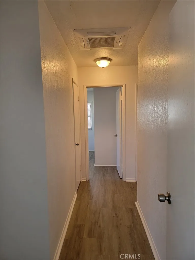 2042 Panamint Mojave, CA 93501