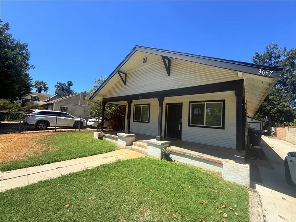 3655 Comer Ave Riverside, CA 92507