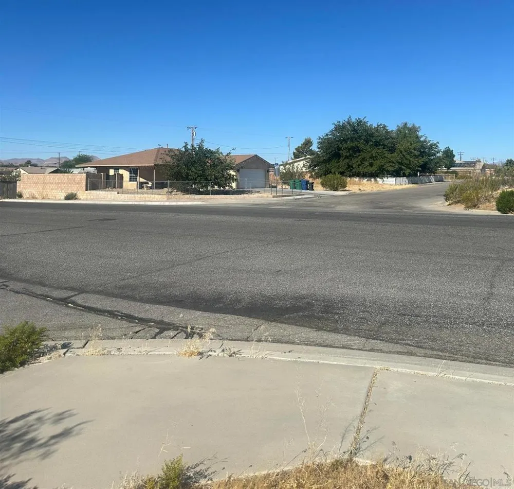 W Willow Ave Ridgecrest, CA 93555